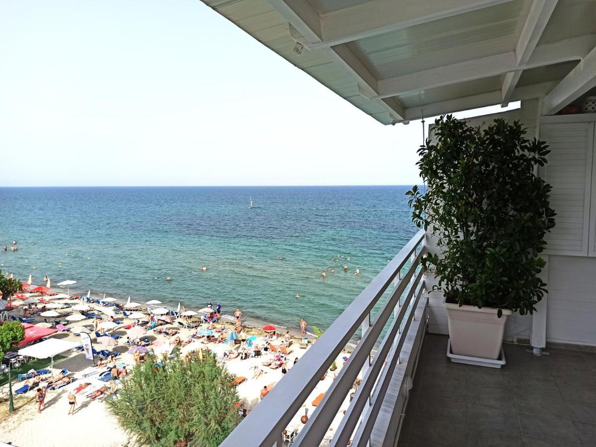Filoxenia Paralia Buitenkant foto