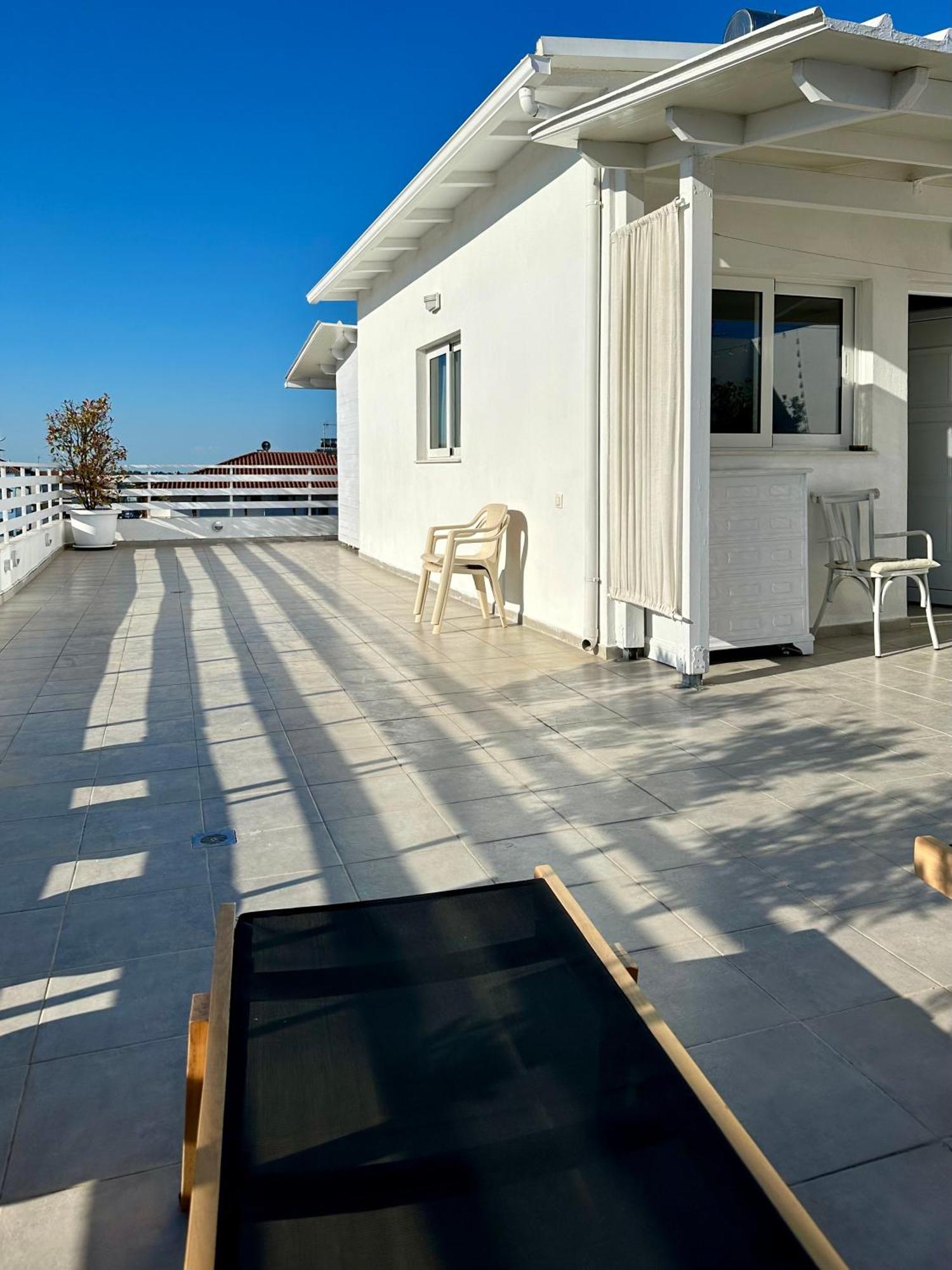Filoxenia Paralia Buitenkant foto